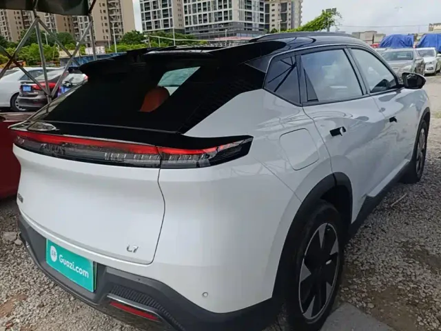 Dongfeng Fengshen L7 — Фото автомобиля 6