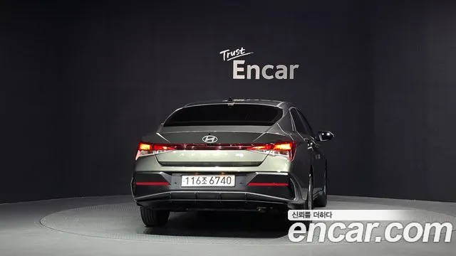 Hyundai Avante CN7 — Фото автомобиля 4