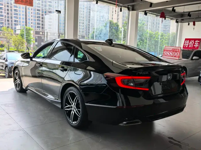 Honda Accord — Фото автомобиля 9