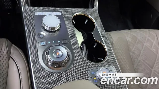 Genesis GV80 — Фото автомобиля 12