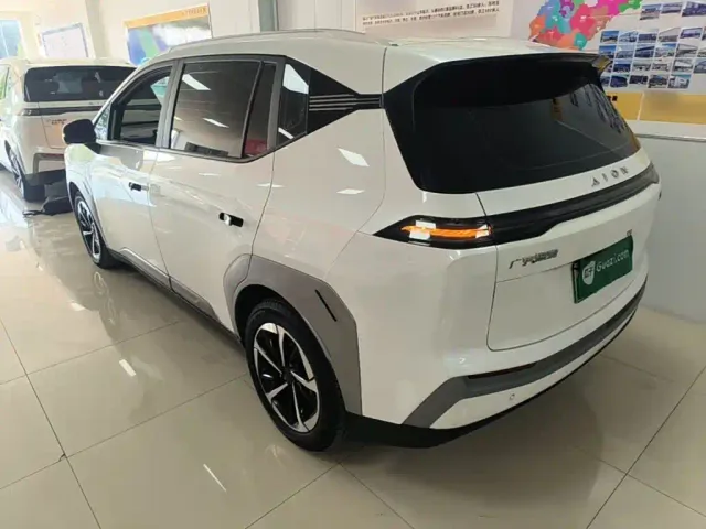 GAC Aion Y — Фото автомобиля 4