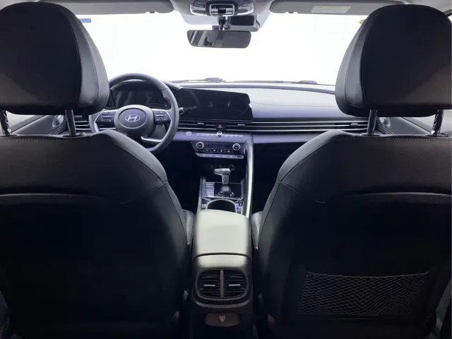Hyundai Elantra — Фото автомобиля 23