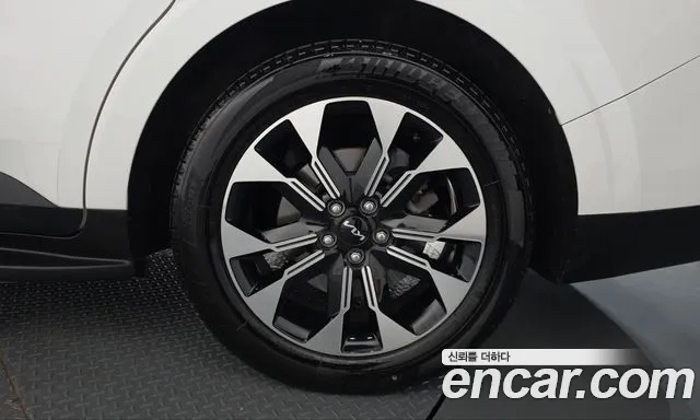 Kia Carnival — Фото автомобиля 6