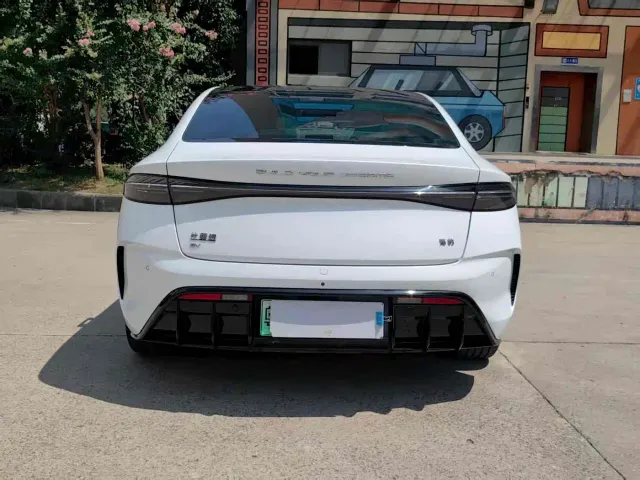 BYD Seal — Фото автомобиля 8