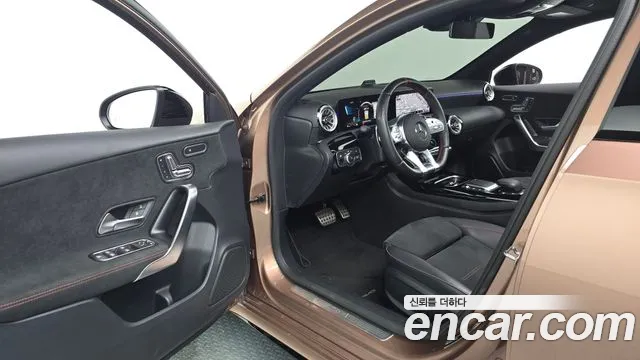 Mercedes-Benz A-Class W177 — Фото автомобиля 10