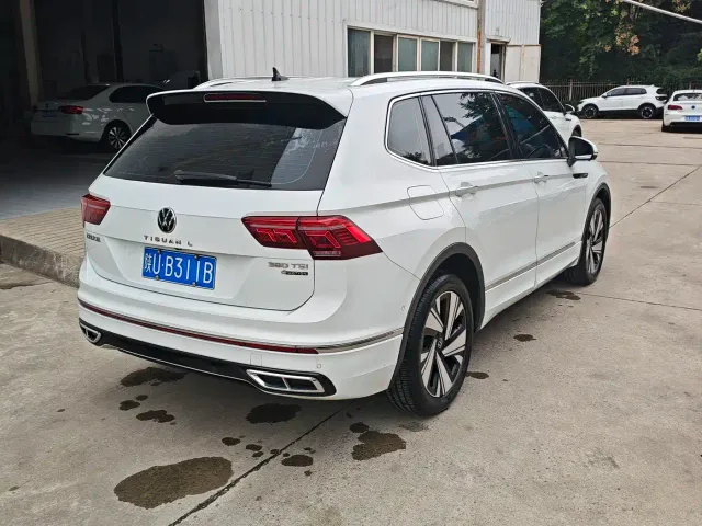 Volkswagen Tiguan L — Фото автомобиля 3