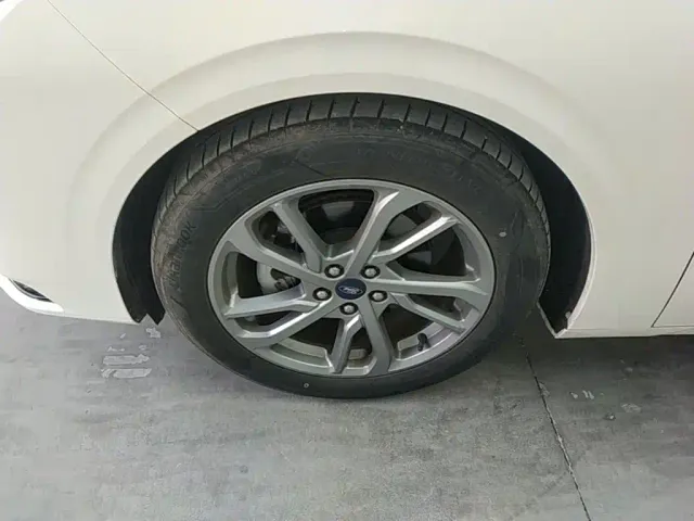 Ford Mondeo — Фото автомобиля 22