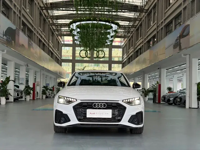 Audi A4L — Фото автомобиля 5