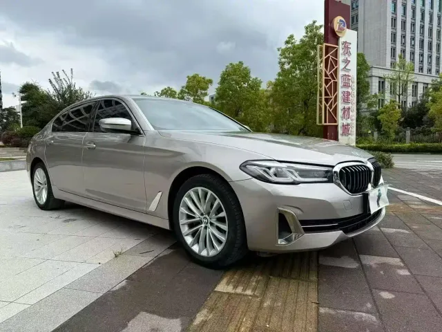 BMW 5 Series — Фото автомобиля 2