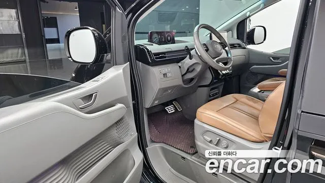 Hyundai Staria Staria — Фото автомобиля 10