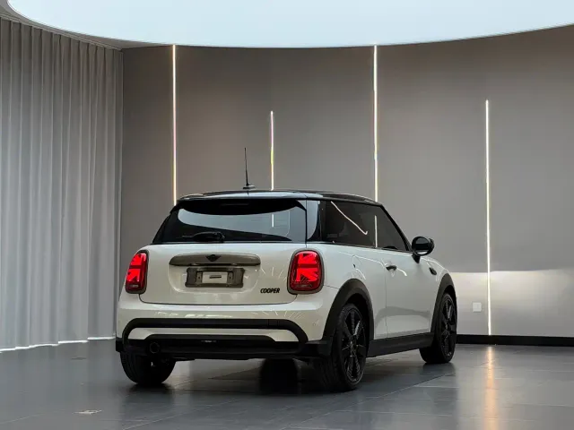 MINI Hatch — Фото автомобиля 9
