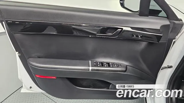 Hyundai Grandeur GN7 — Фото автомобиля 13