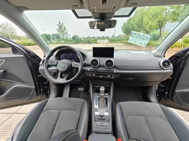 Audi Audi Q2L e-tron 2022 Q2L e-tron Pure Electric Intelligent — Фото автомобиля 19