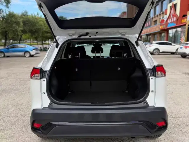 Toyota Frontlander — Фото автомобиля 14