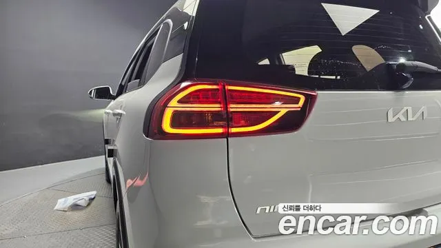 Kia Niro — Фото автомобиля 23