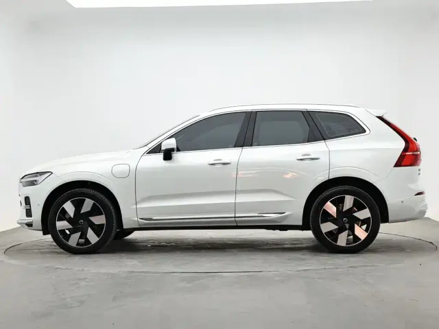 Volvo XC60 — Фото автомобиля 6
