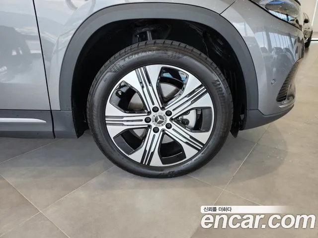 Mercedes-Benz EQA — Фото автомобиля 5