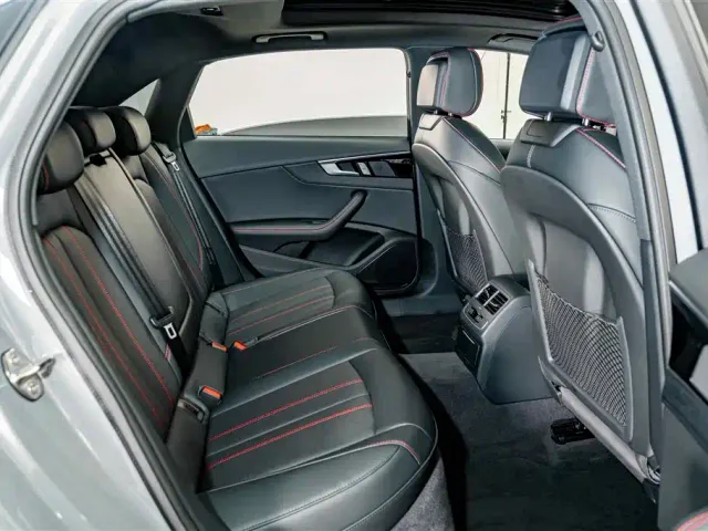 Audi A4L — Фото автомобиля 21