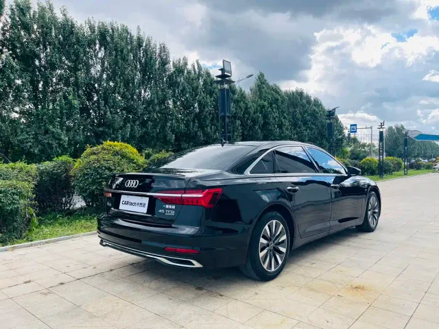 Audi A6L — Фото автомобиля 8