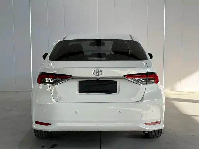 Toyota Corolla — Фото автомобиля 5