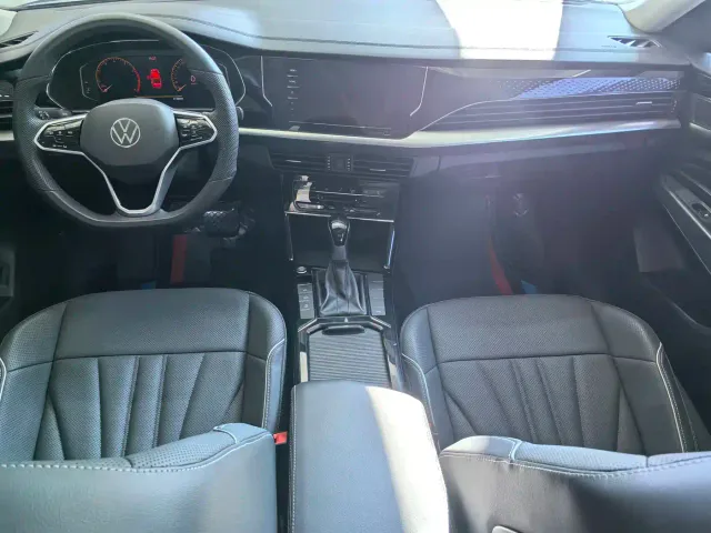 Volkswagen Passat — Фото автомобиля 11