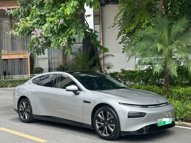 Xpeng P7 — Фото автомобиля 3