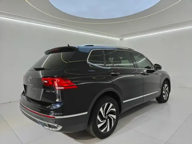 Volkswagen Tiguan L — Фото автомобиля 4