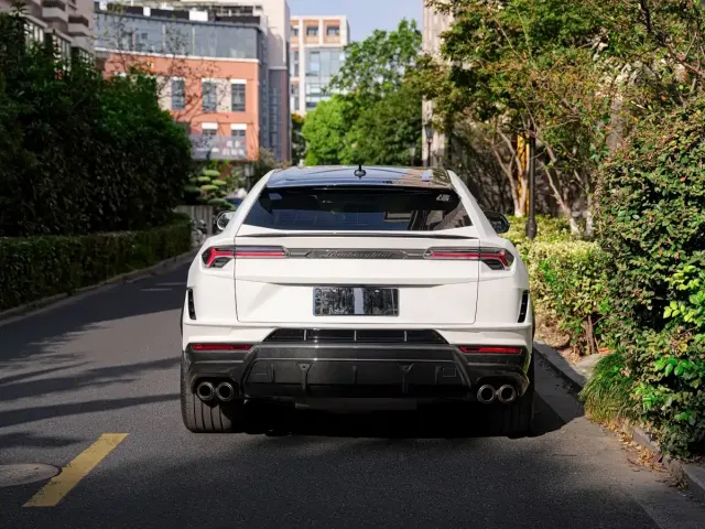 Lamborghini Urus — Фото автомобиля 16