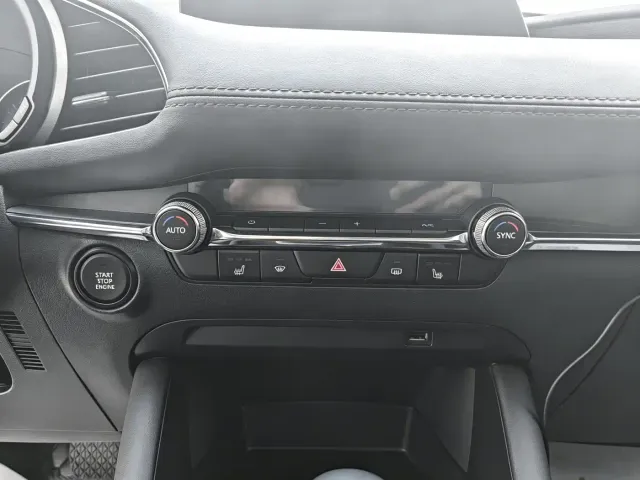 Mazda Axela — Фото автомобиля 14