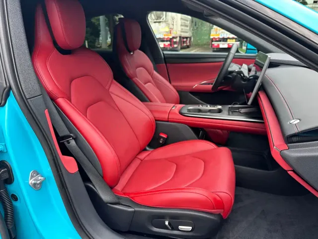 Xiaomi SU7 — Фото автомобиля 15