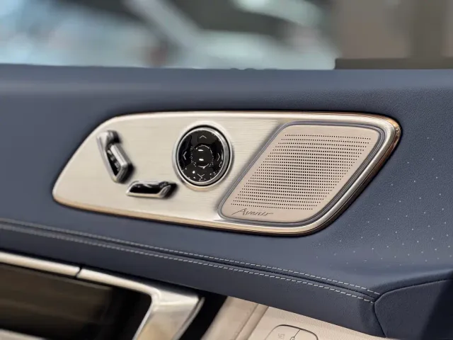 Buick Century 2023 2.0T 7-Seater World Edition — Фото автомобиля 8