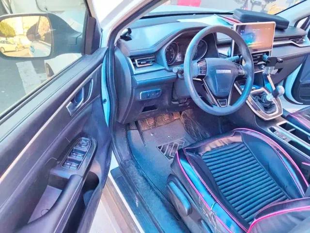 Haval M6 — Фото автомобиля 12