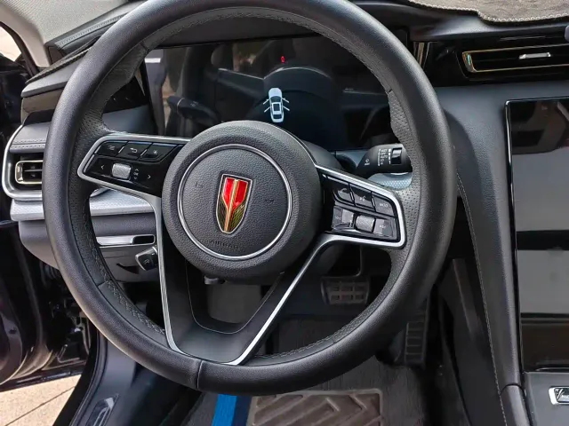 Hongqi H5 — Фото автомобиля 14