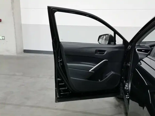 Toyota Frontlander — Фото автомобиля 8