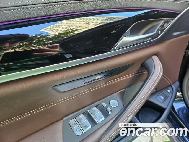 BMW 5 Series G30 — Фото автомобиля 16