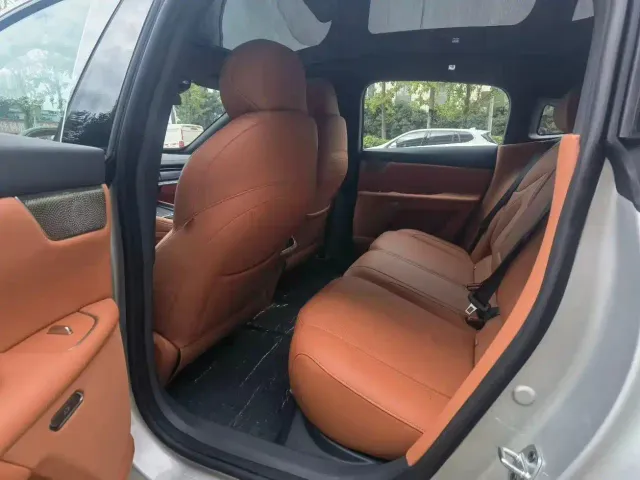 Dongfeng eπ 007 — Фото автомобиля 5