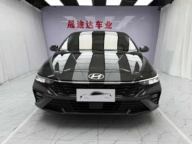 Hyundai Elantra — Фото автомобиля 2