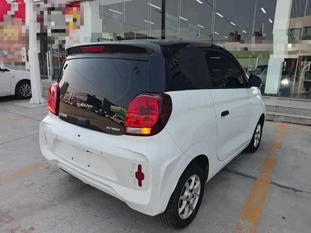 Roewe Clever — Фото автомобиля 6