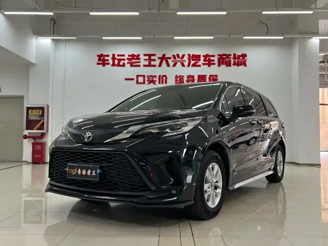 Фотография автомобиля — Toyota Granvia