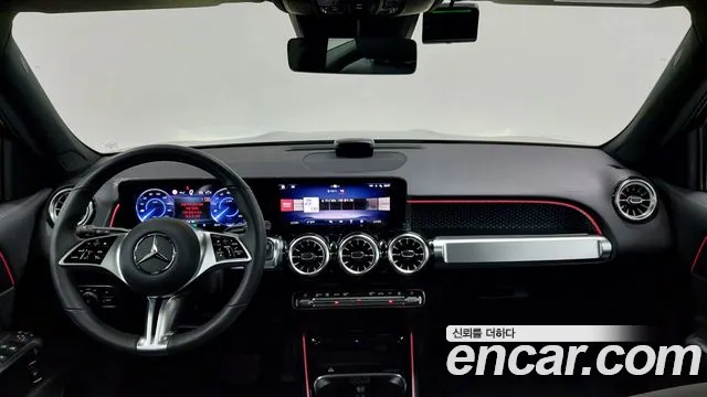 Mercedes-Benz EQB — Фото автомобиля 7