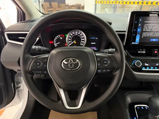 Toyota Corolla — Фото автомобиля 13