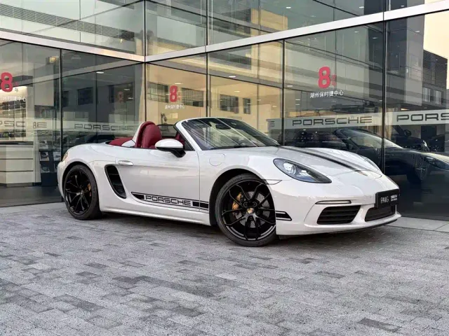 Porsche 718 — Фото автомобиля 2
