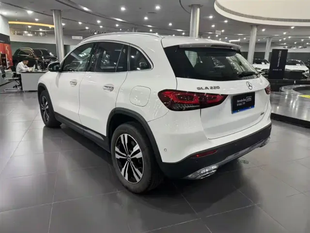 Mercedes-Benz GLA-Class — Фото автомобиля 3