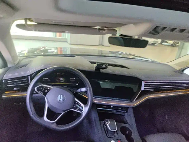 Volkswagen Touareg — Фото автомобиля 5