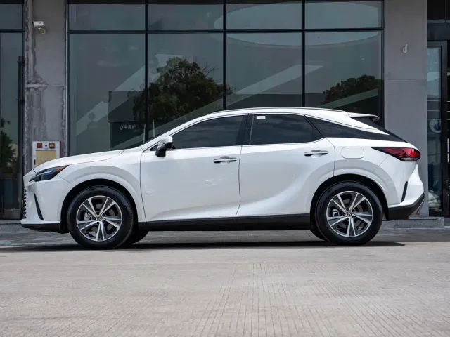 Lexus RX — Фото автомобиля 4