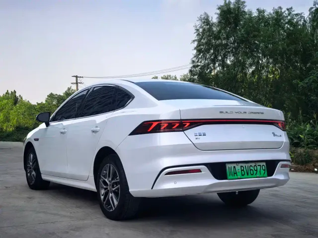 BYD Qin PLUS — Фото автомобиля 9