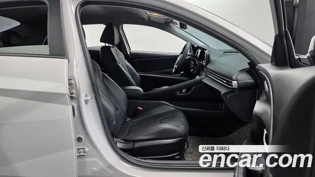 Hyundai AVANTE Avante (CN7) 1.6 LPi (Для проката) — Фото автомобиля 11