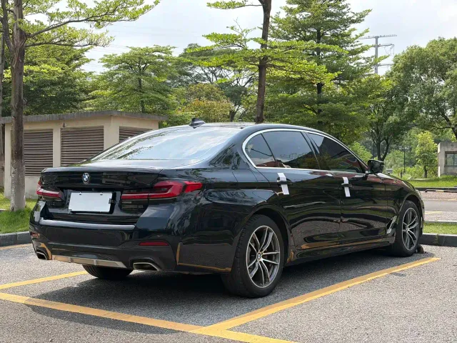 BMW 5 Series — Фото автомобиля 6