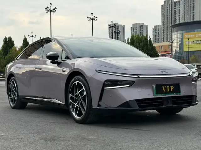 Xpeng P7+ — Фото автомобиля 3