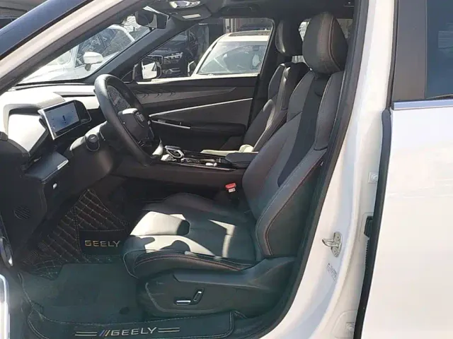 Geely Boyue — Фото автомобиля 14
